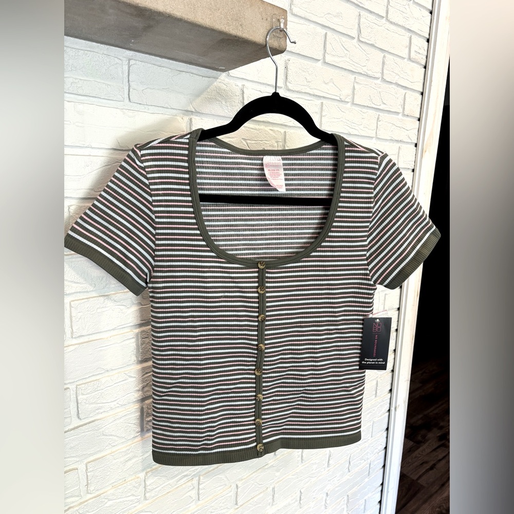 Juniors Size XL Green and Pink Striped Crop Top with Buttons